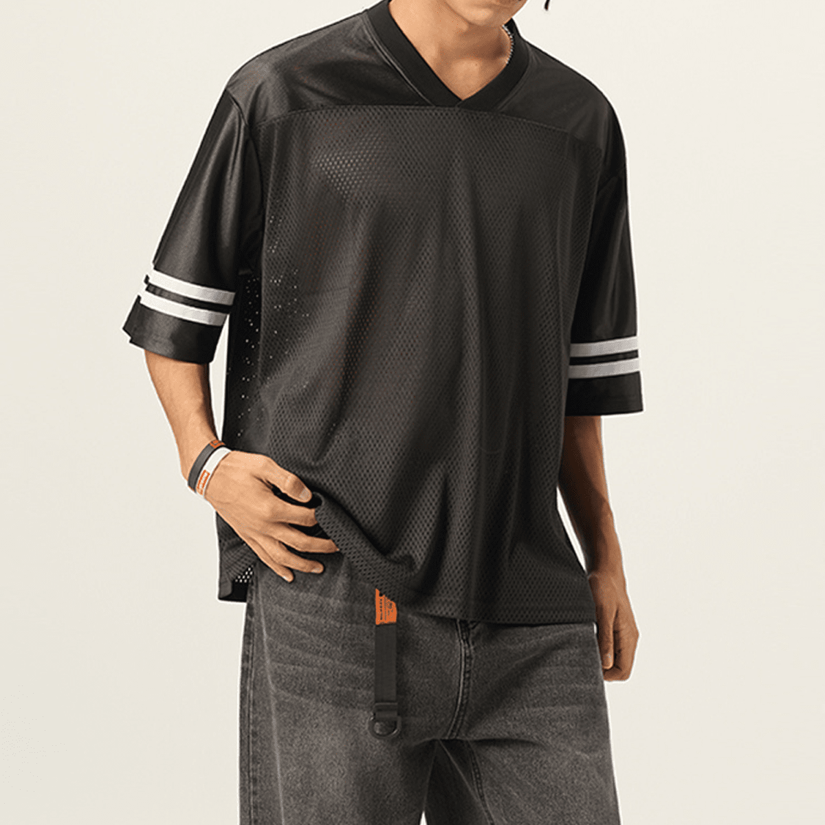 Unisex Vintage V-neck Cut-out Contrast Color T-shirt