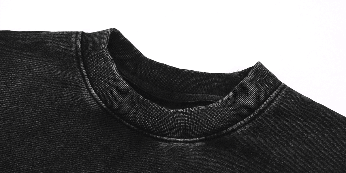 Cropped Oversized Washed Sweatshirt with Distressed Raw-Edge Style