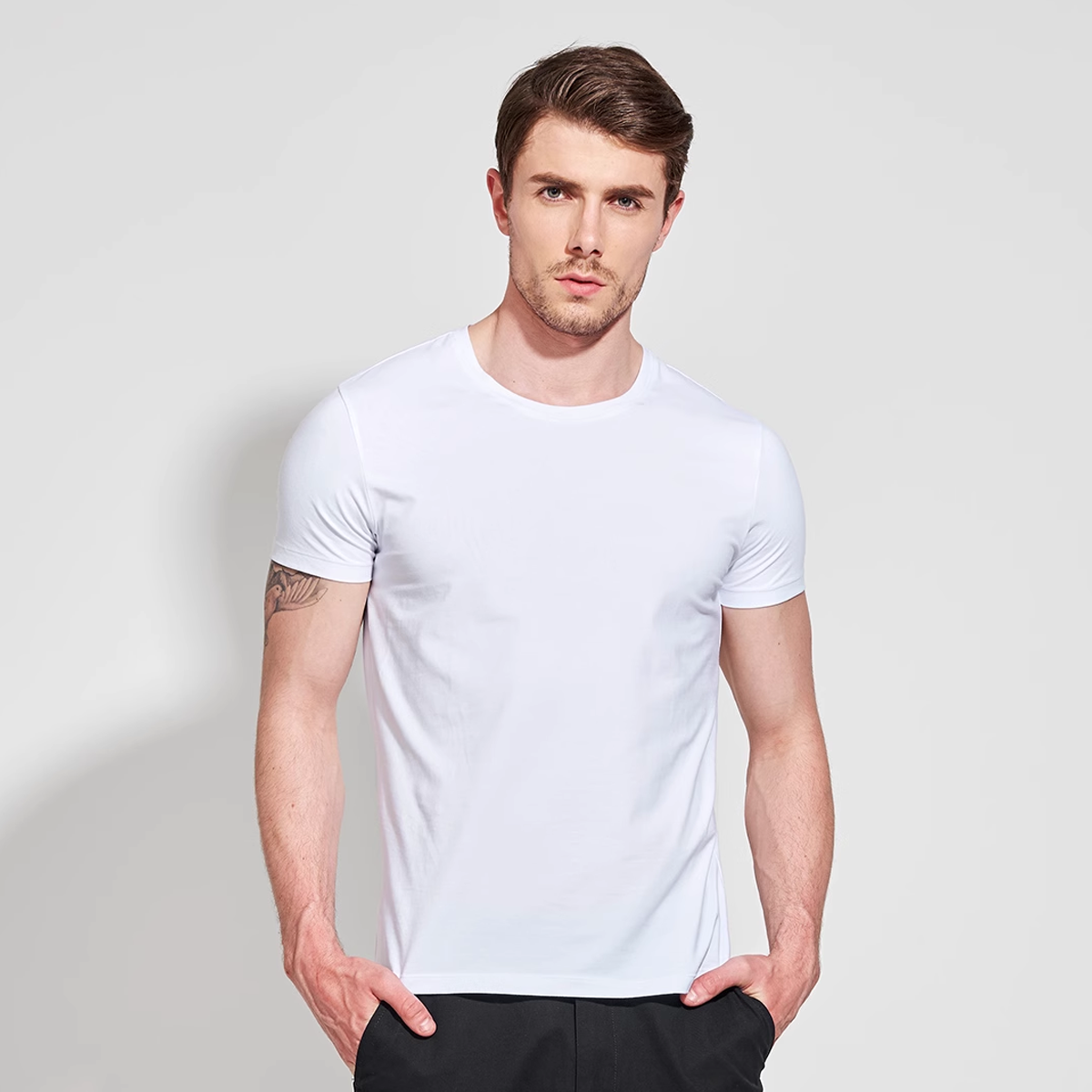 Unisex Classic Crew Neck Combed Mercerized T-shirt(180GSM)