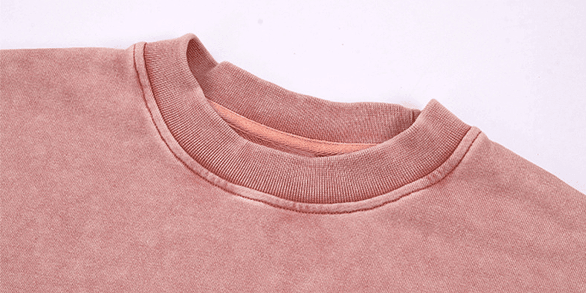 Cropped Oversized Washed Sweatshirt with Distressed Raw-Edge Style