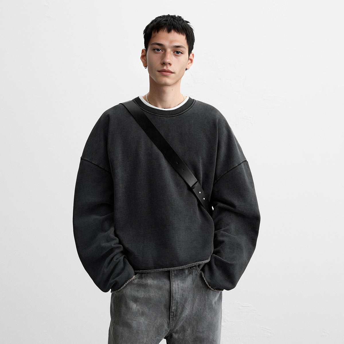 440GSM Unisex Washed Cropped Sweatshirt